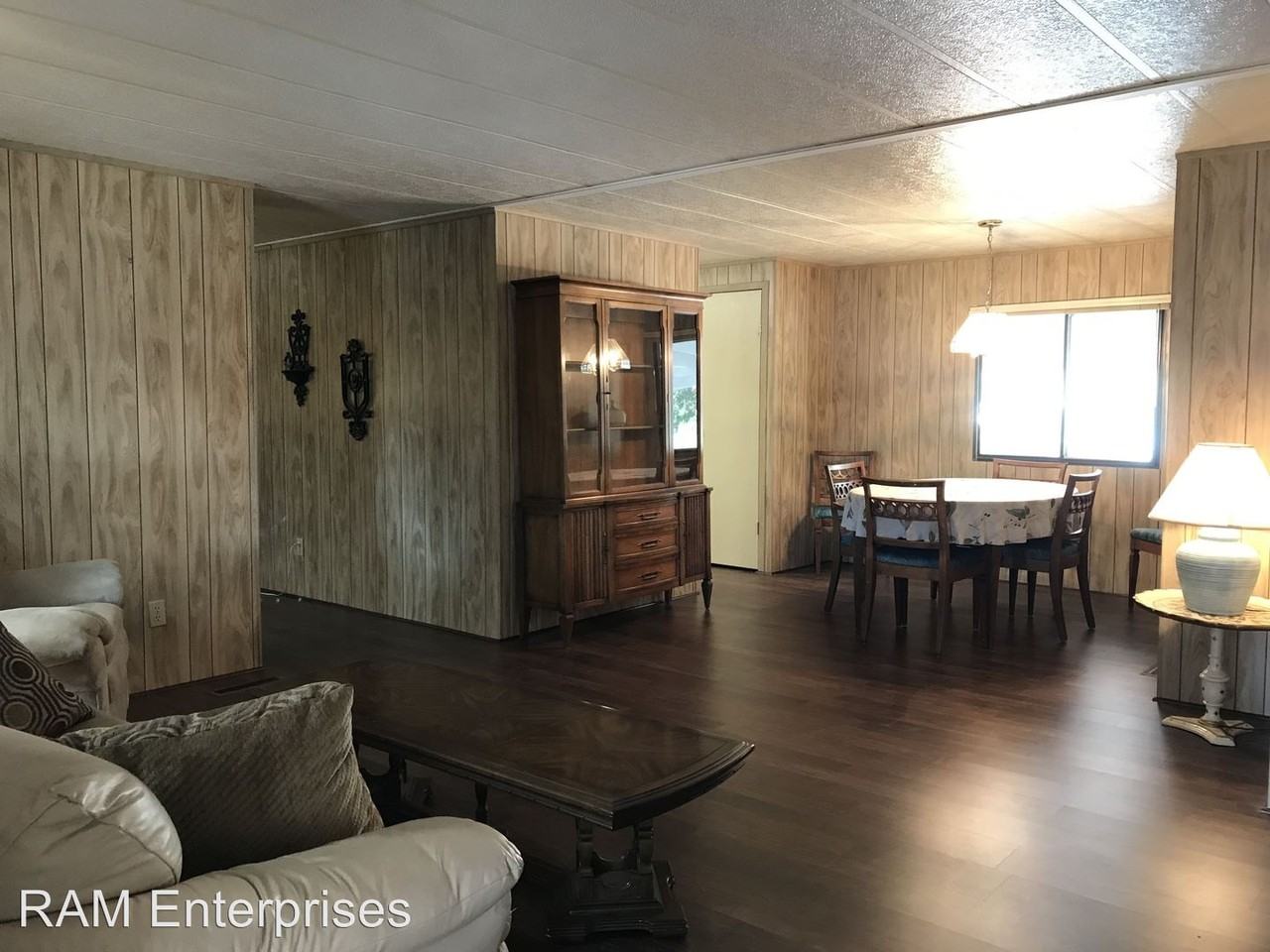 10047 Buckskin Dr - Photo 3 of 12