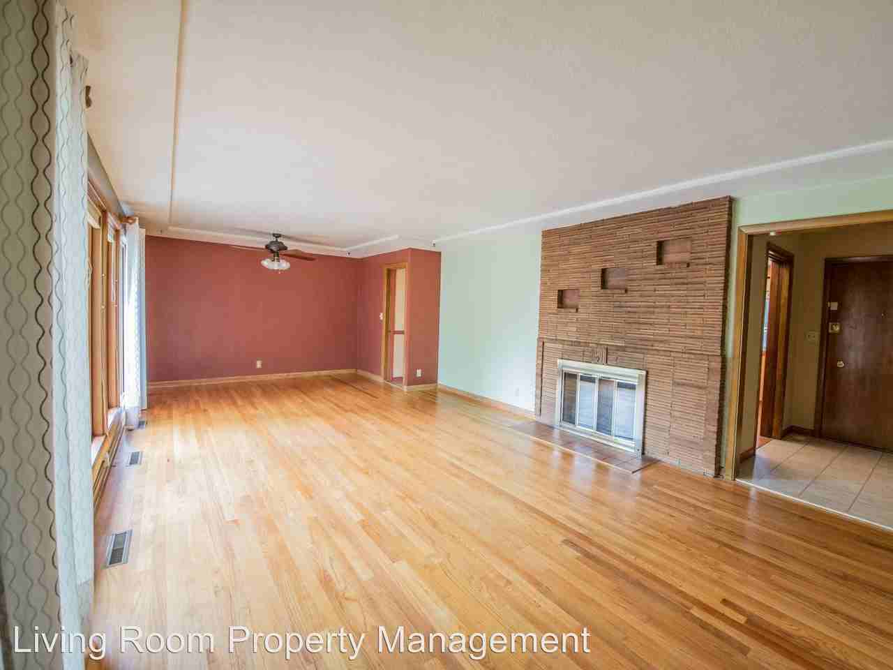 220 SE 151st Ave - Photo 2 of 17