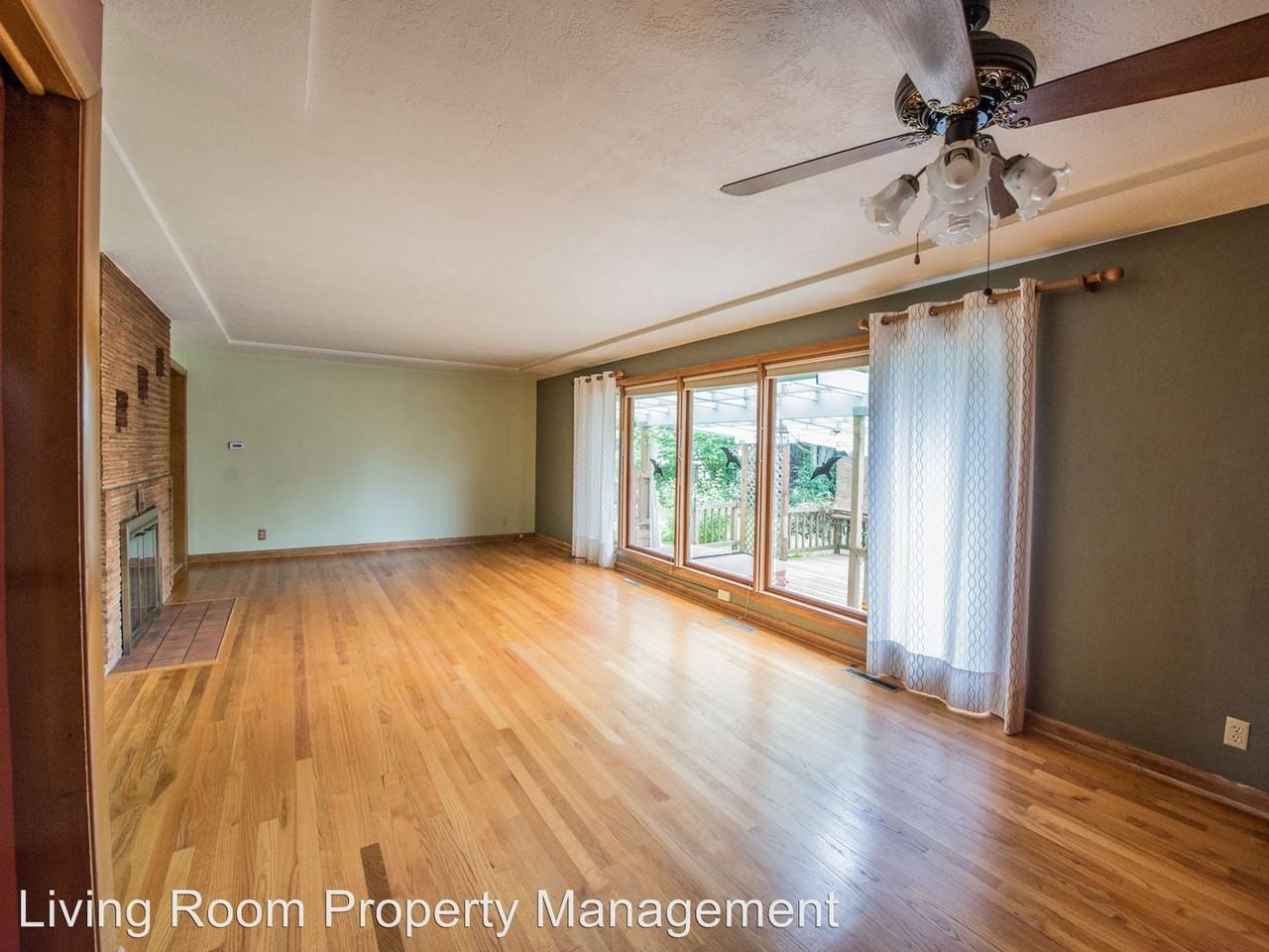 220 SE 151st Ave - Photo 3 of 17