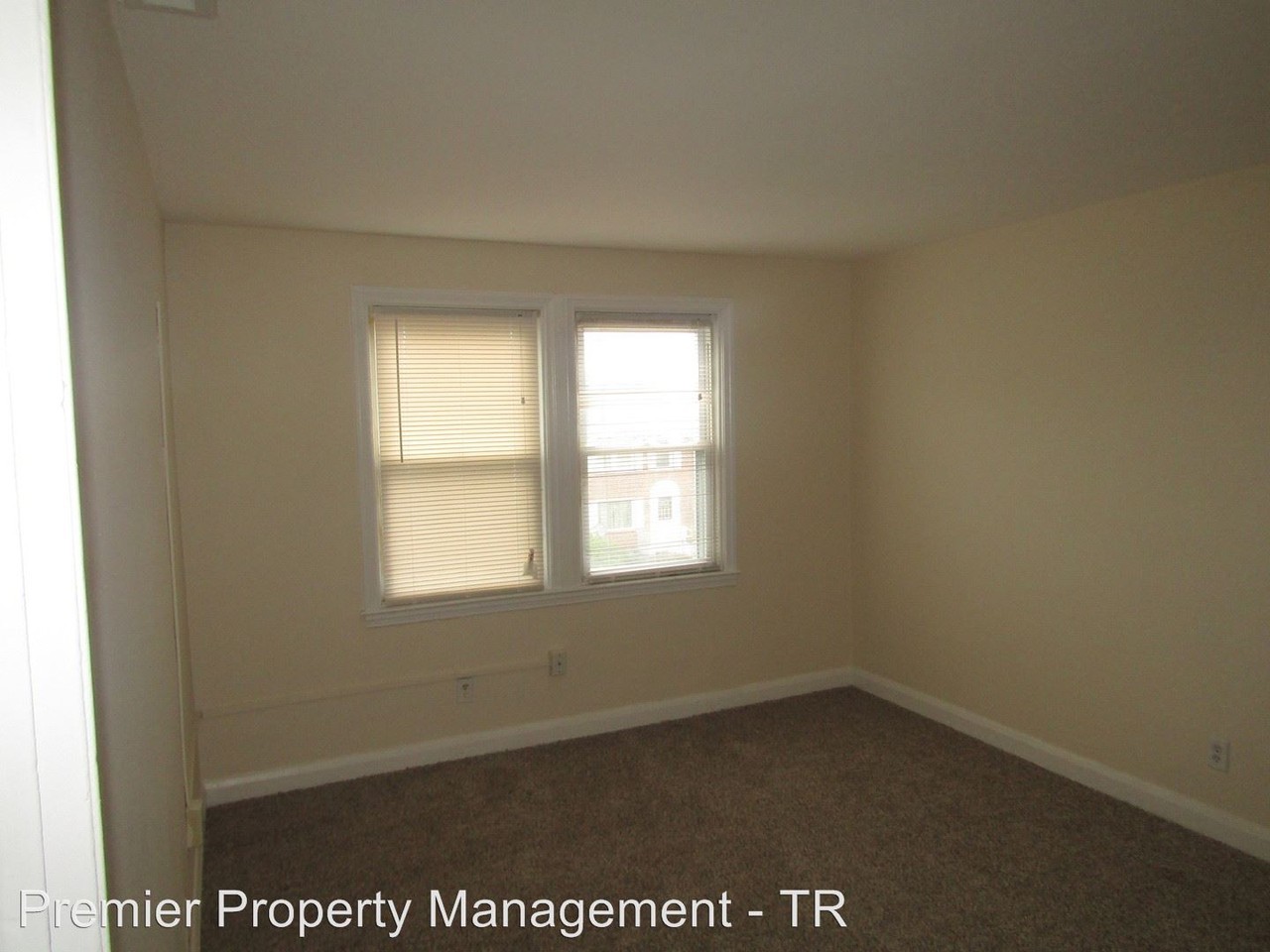 3611 Ravenwood Ave - Photo 3 of 10