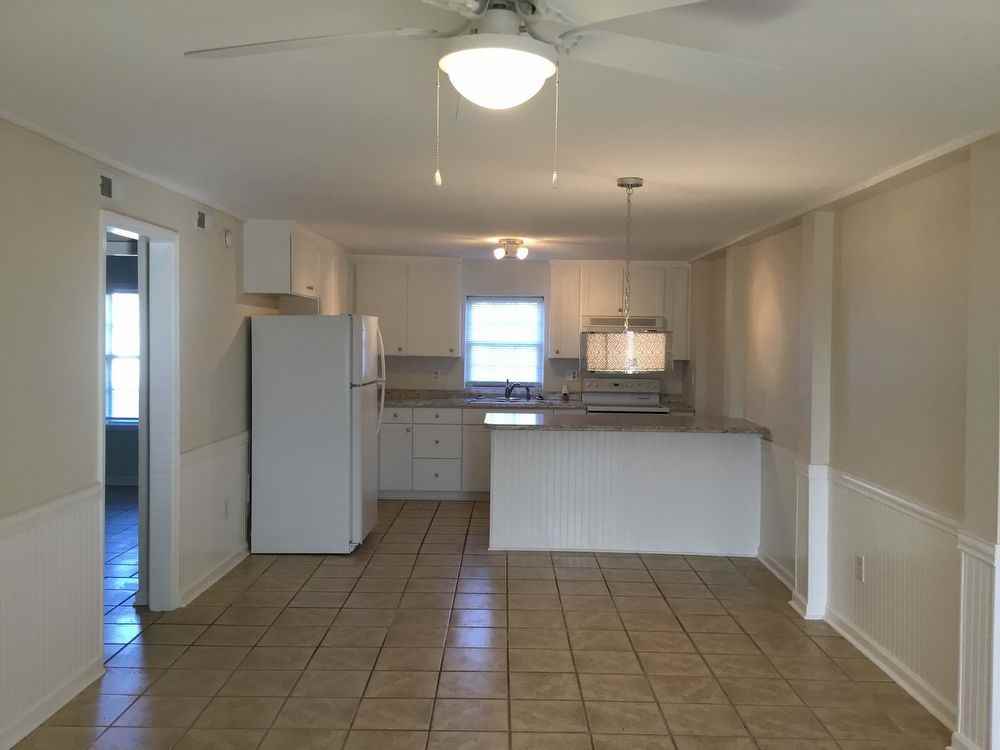 237 Seashore Dr #e - Photo 2 of 7