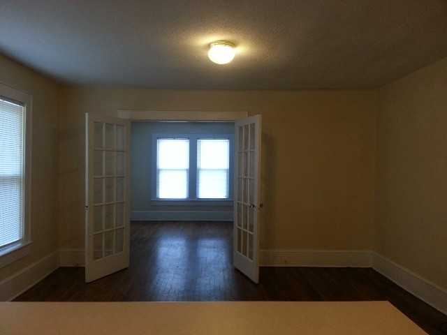 218 Asbury Avenue - Photo 3 of 9