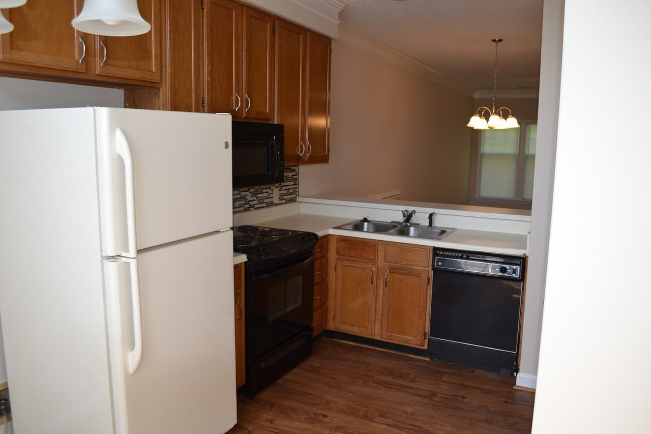 1300 South Harding Drive - Photo 3 of 10
