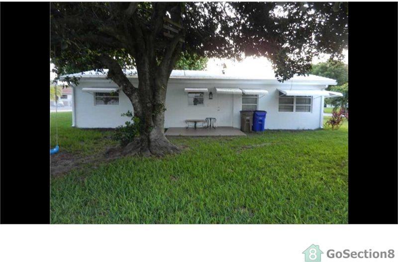 4180 NW 3rd Ave - Photo 3 of 10