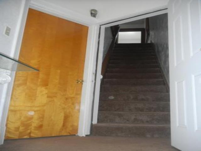 823 Collins St - Photo 3 of 6