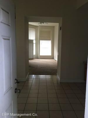 2732 S Jefferson Ave - Photo 2 of 9