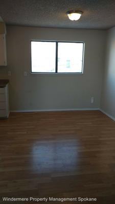 737 S Hatch St - Photo 2 of 6