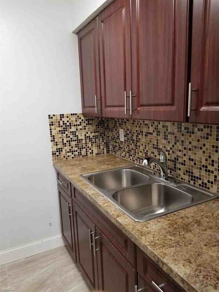 Oakwood Apartments - Photo 2 of 5