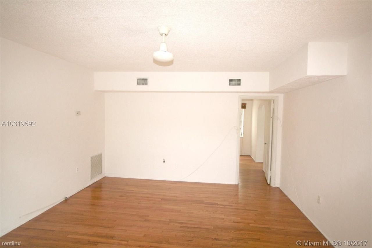 420 SW 15th Rd #2 - Photo 2 of 6