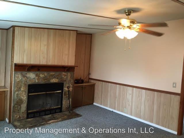 45735 Deer St - Photo 2 of 7