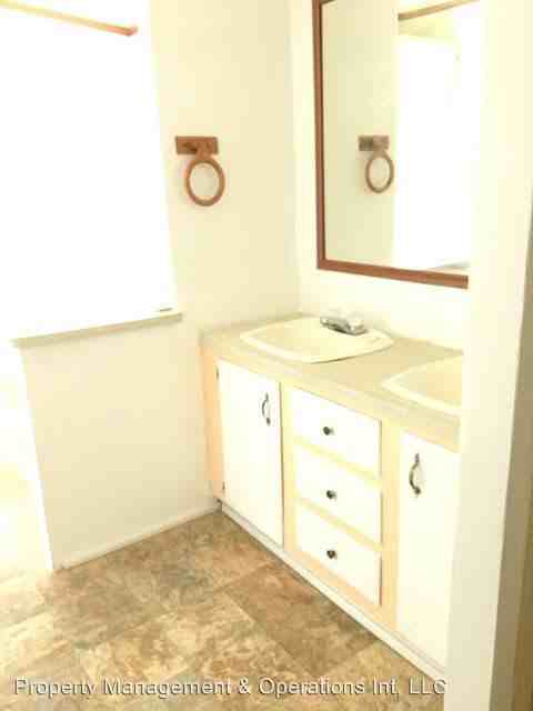 45735 Deer St - Photo 3 of 7