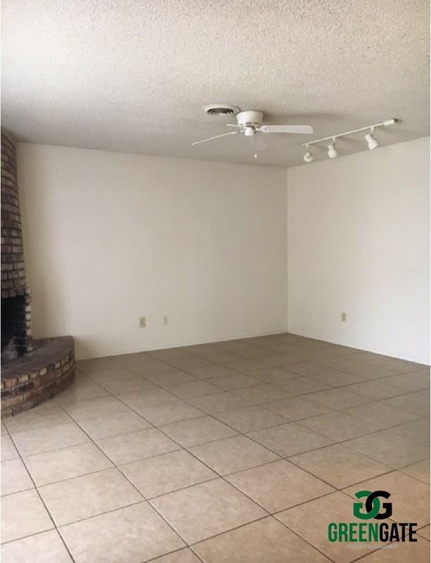 2201 Rose Ave - Photo 3 of 16