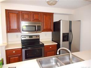 1317 Maple Shade Ln - Photo 3 of 16