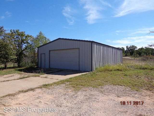 15701 Onyx Ave - Photo 2 of 15