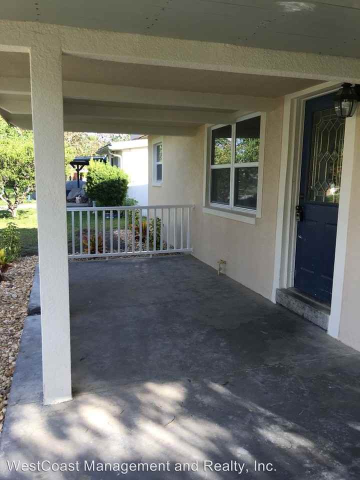 10132 115th Ave N - Photo 2 of 14