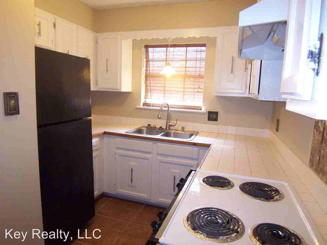 4041 Charleston Cir #29 - Photo 3 of 6