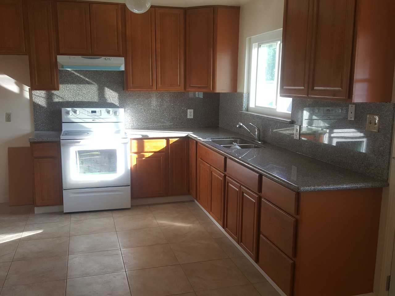 814 Carmel Ct - Photo 2 of 4