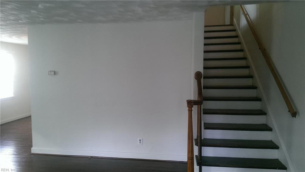 2930 Corprew Ave - Photo 2 of 10
