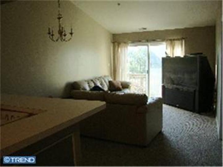 20 Foxglove Dr - Photo 2 of 10