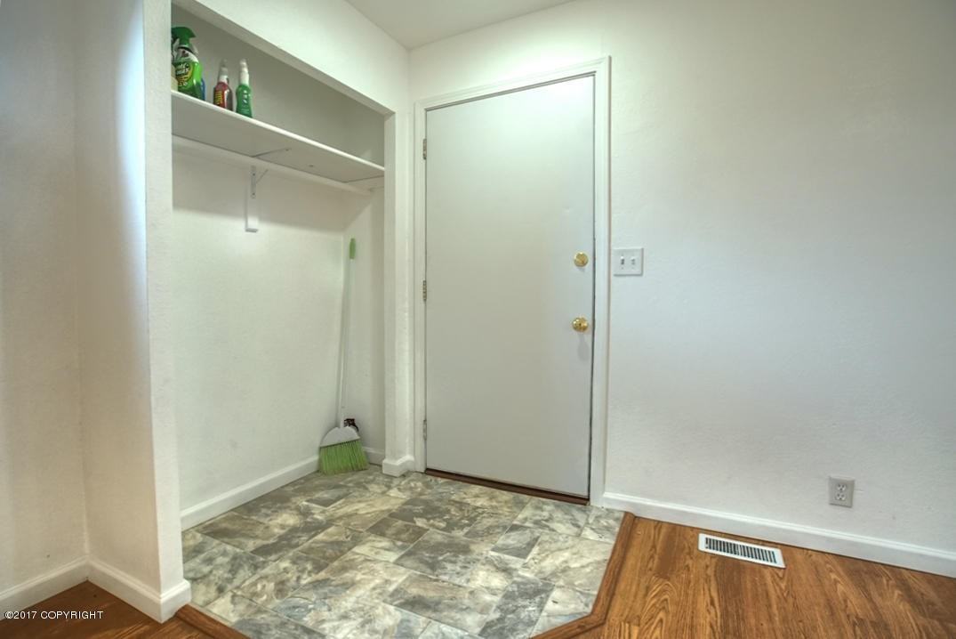 3102 Lois Dr - Photo 2 of 45