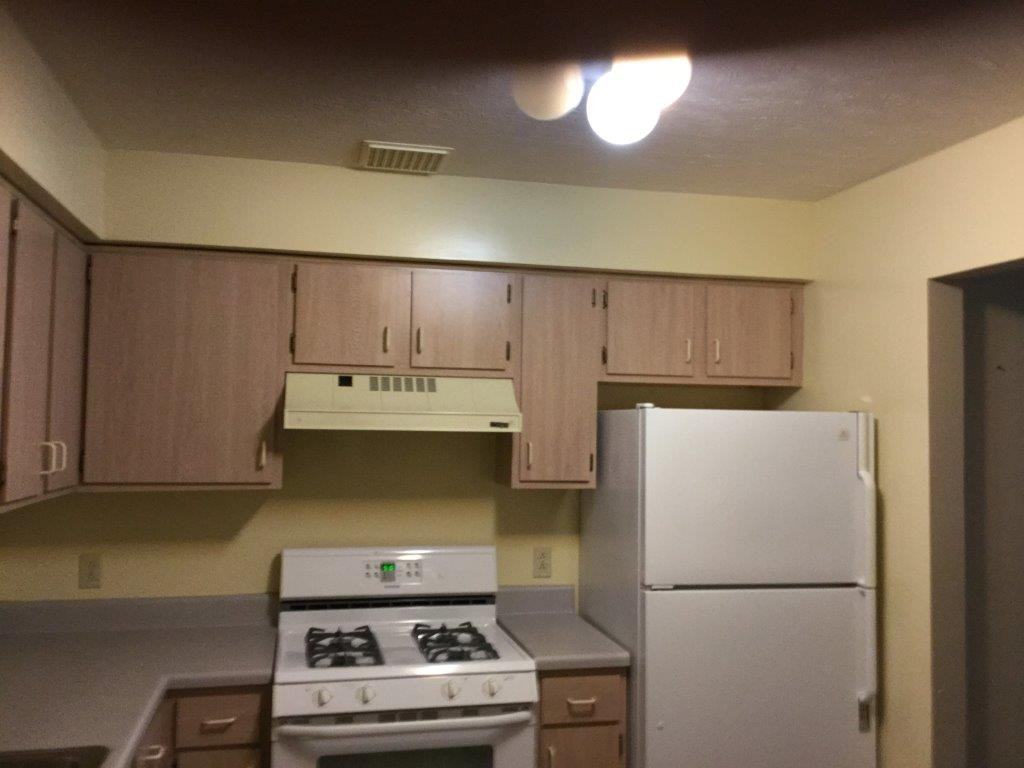 27083 Oakwood Cir #117 - Photo 2 of 12