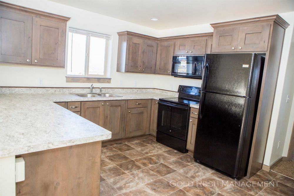 3220 3rd St - Photo 2 of 17