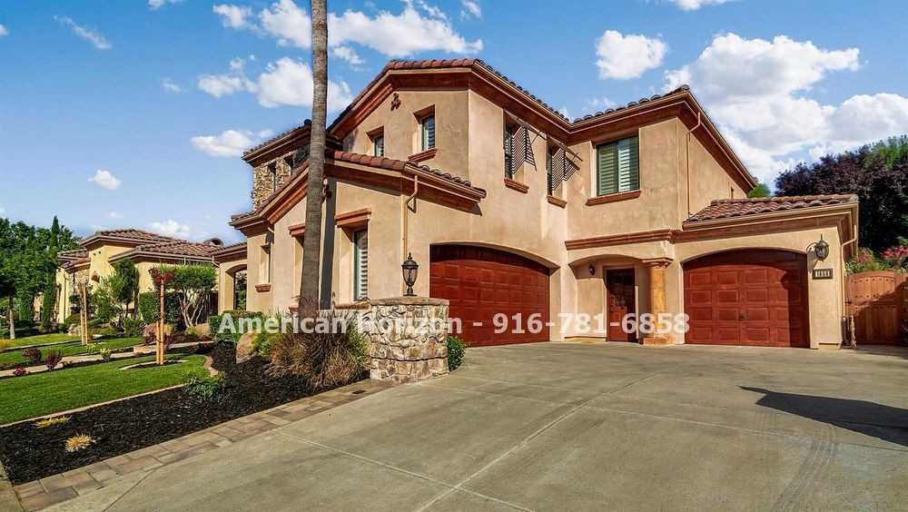 1656 Calabria Way - Photo 2 of 16