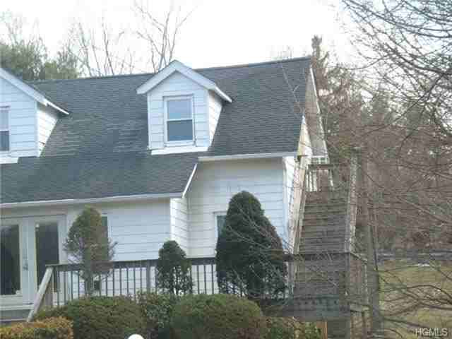 135 E Main St - Photo 2 of 10