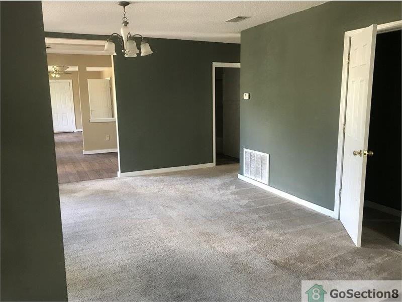 26 Ryan St - Photo 2 of 8