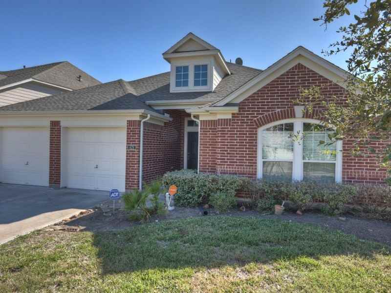 621 Sable Terrace Ln - Photo 2 of 23