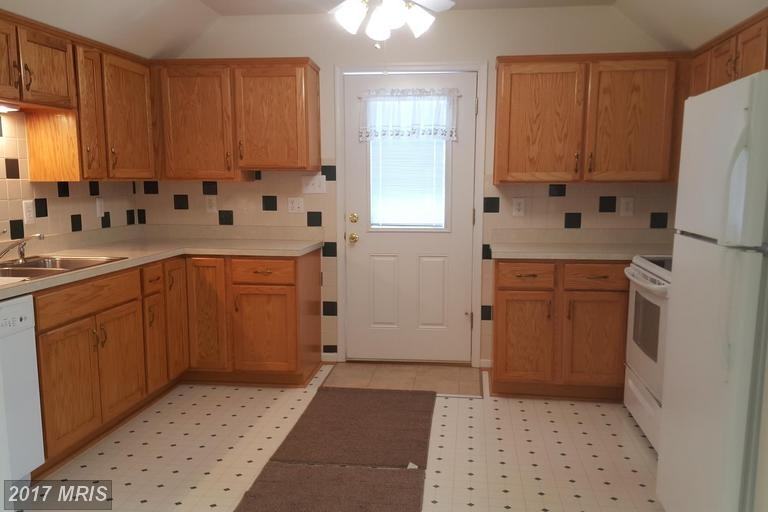 38092 Sugar Hole Rd - Photo 2 of 10