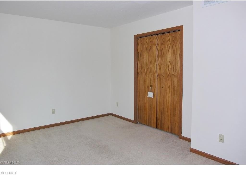 3732 Brainard Rd - Photo 3 of 11