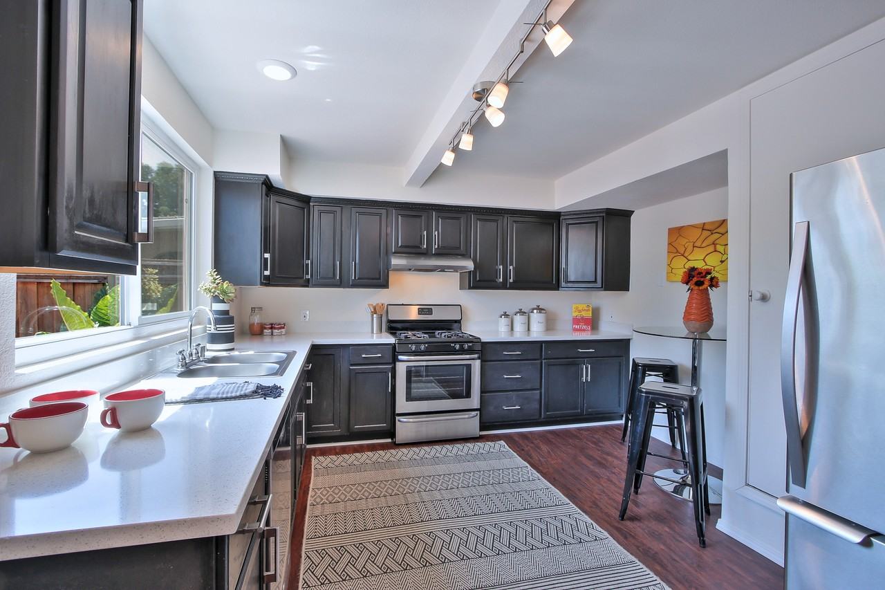 546 Hamilton Avenue - Photo 7 of 26