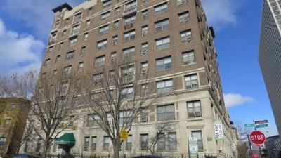 808 -12 W. Junior Terr. - Photo 2 of 50