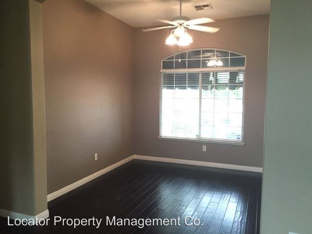 5303 Windriver Dr - Photo 3 of 16