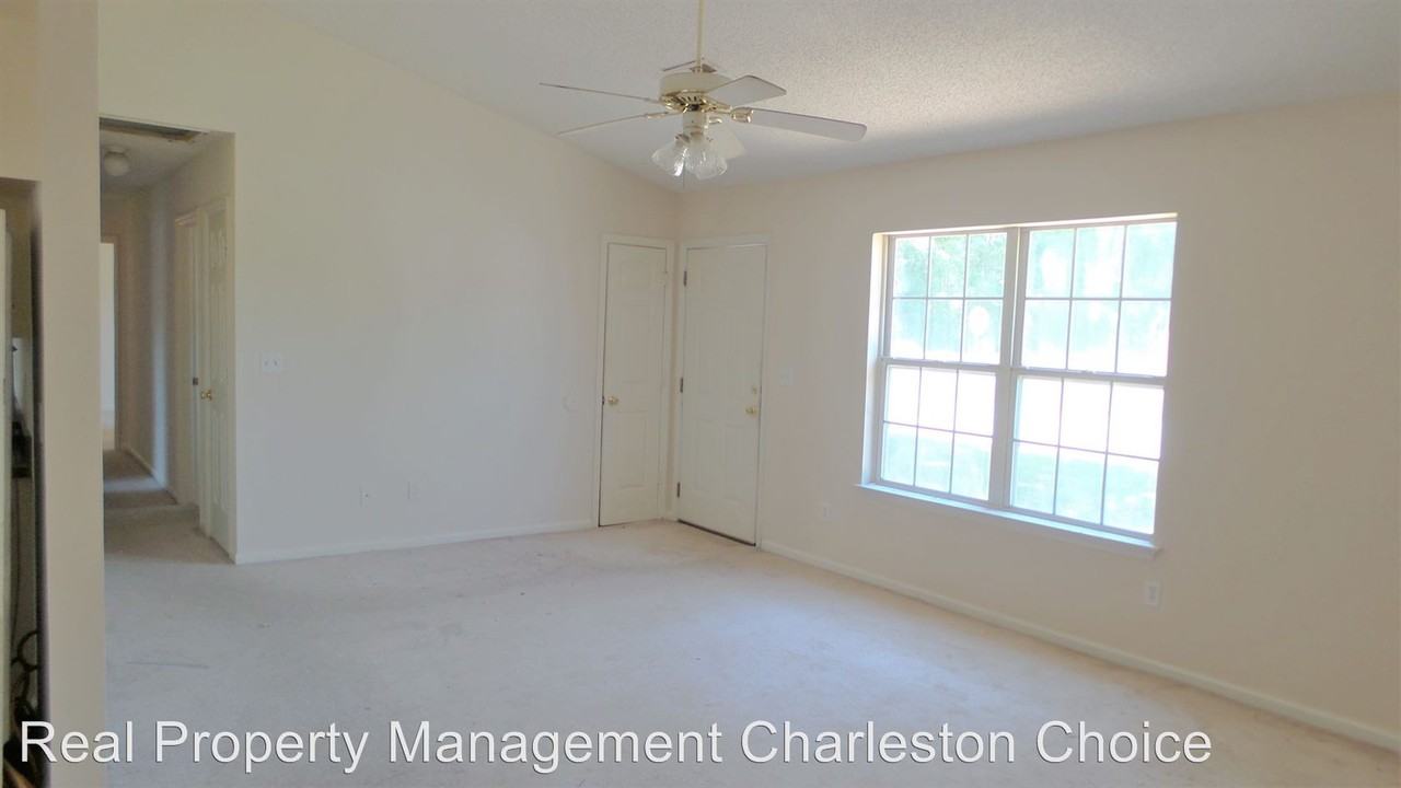100 Wisteria Ct - Photo 2 of 11