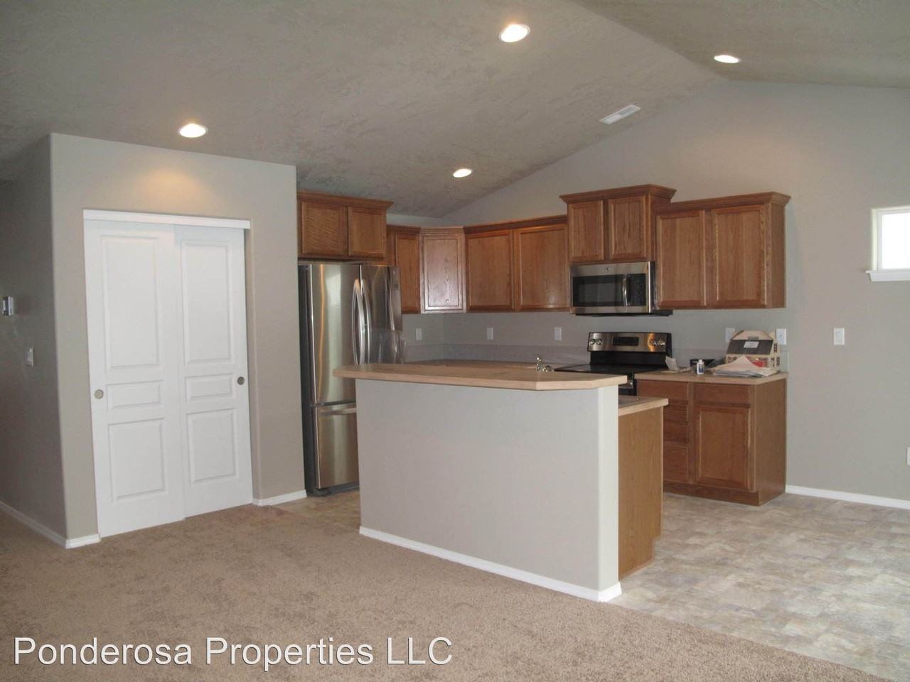 128 N Cottage Ln - Photo 2 of 9