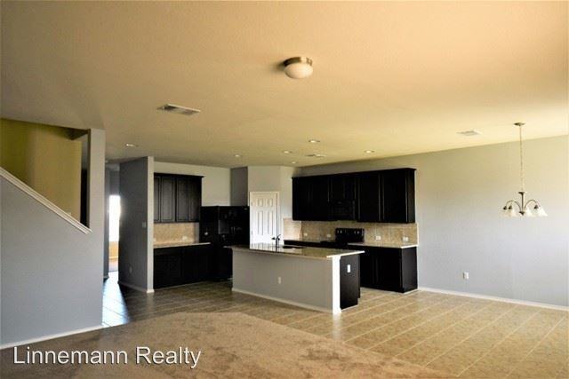 402 W Vega Ln - Photo 2 of 29