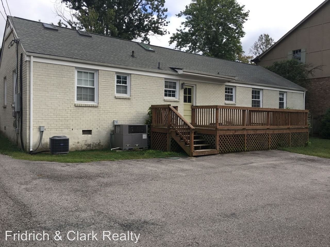 112 Lasalle Ct - Photo 3 of 16