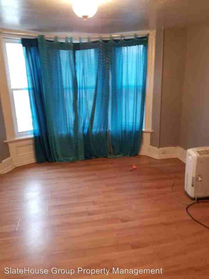 348 S 11th St - Photo 2 of 10