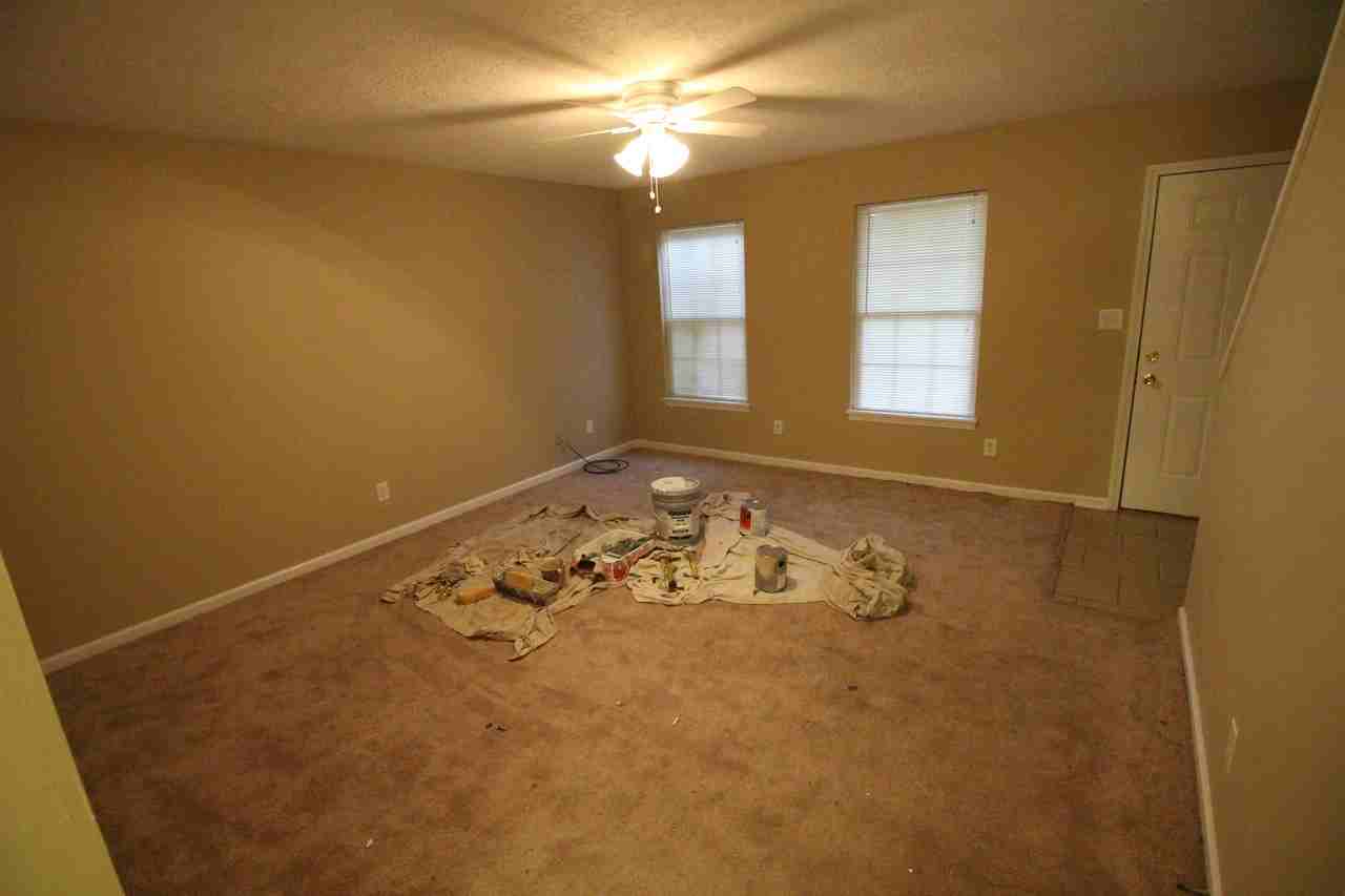 625 E Hill St - Photo 2 of 17