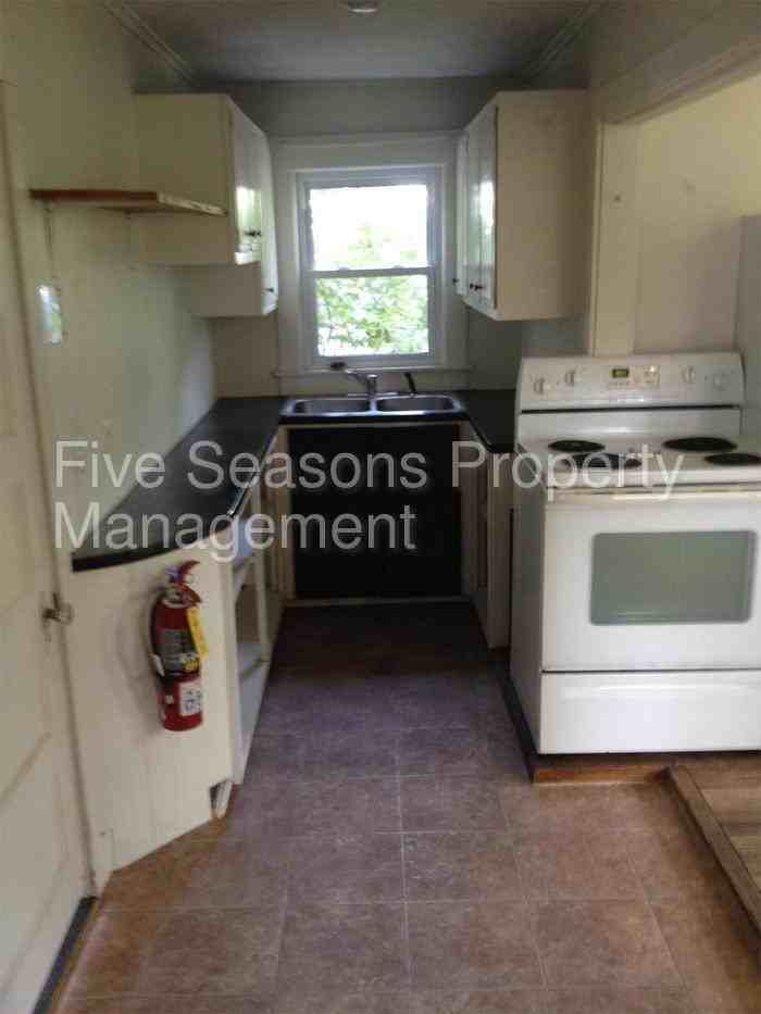 362 Riverside Ave - Photo 2 of 3