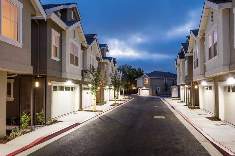 15831 Bella Tierra Court - Photo 2 of 21