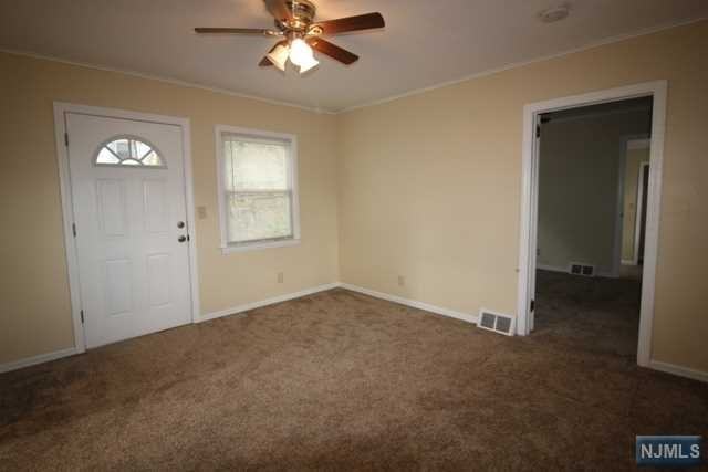 119 Greenwood Ave - Photo 2 of 9