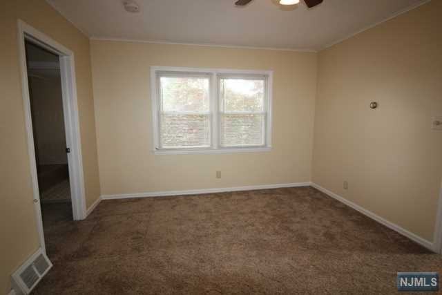 119 Greenwood Ave - Photo 3 of 9