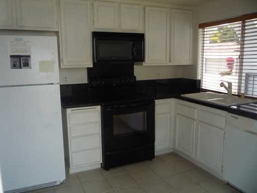 4650 Cordoba Way - Photo 2 of 10