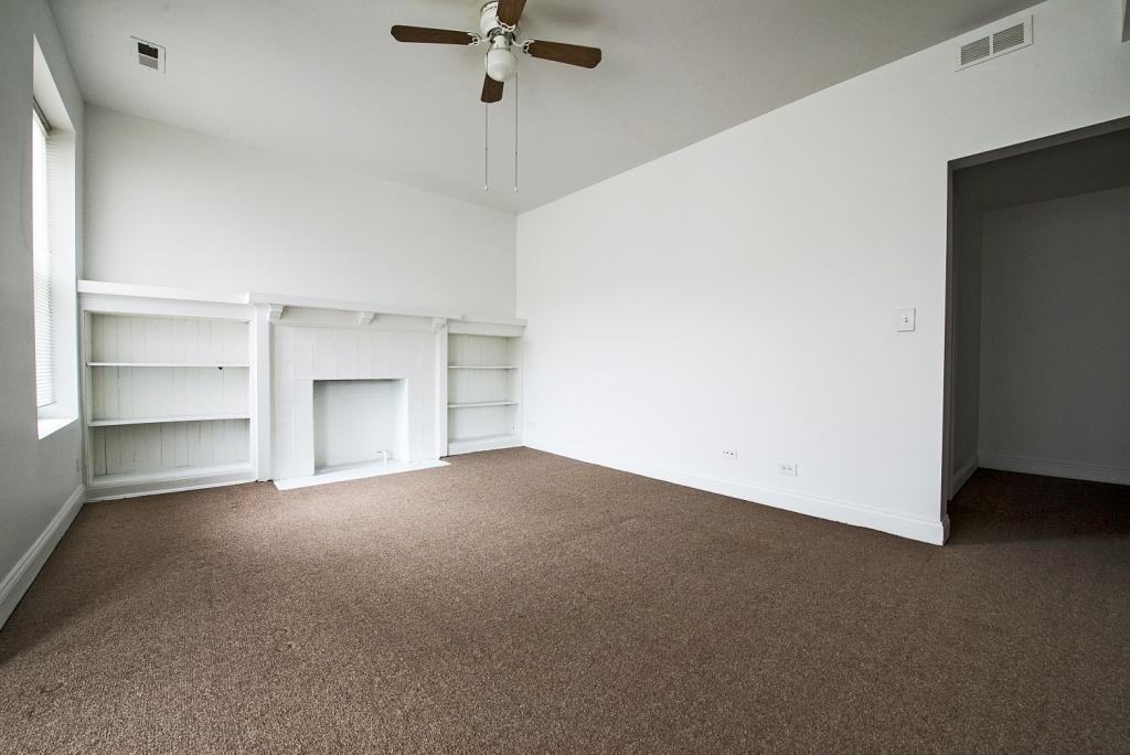 4853-59 S Prairie - Photo 2 of 5