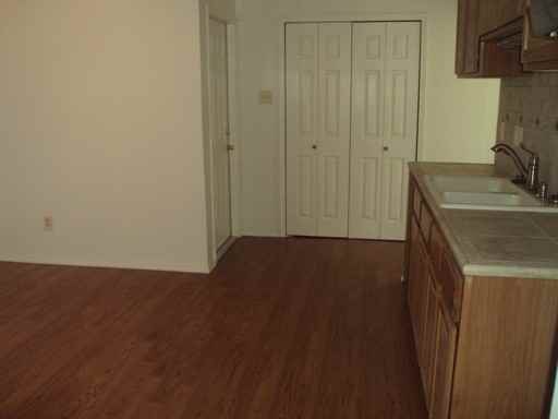 1823 Ulster Dr - Photo 2 of 4