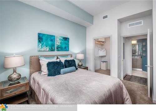 400 SE 2nd Ave - Photo 3 of 7