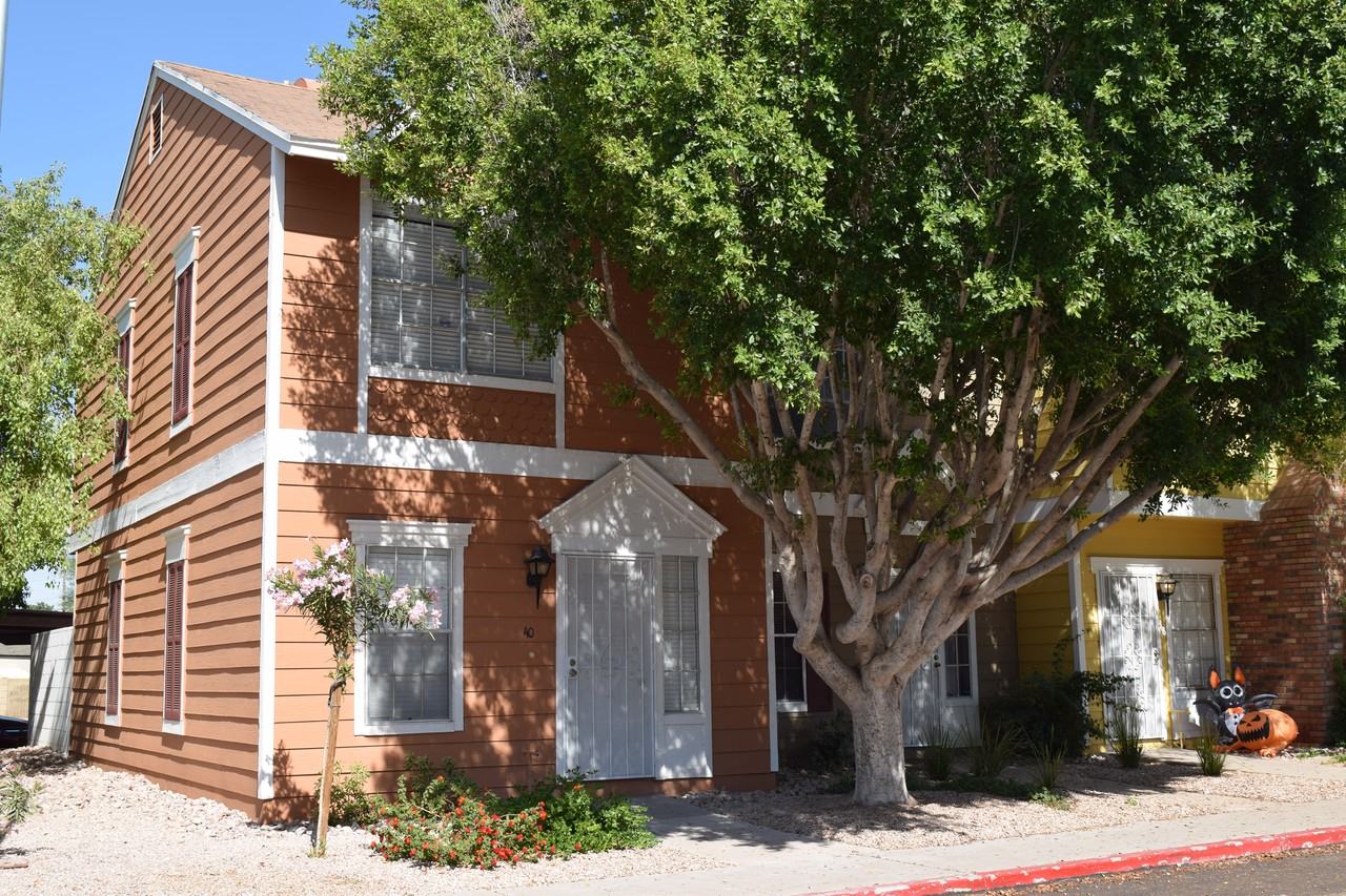 1970 N Hartford St #40